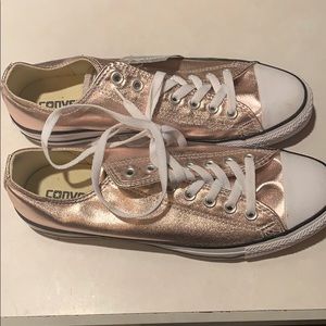 Converse Rose gold women’s 11 men’s 9